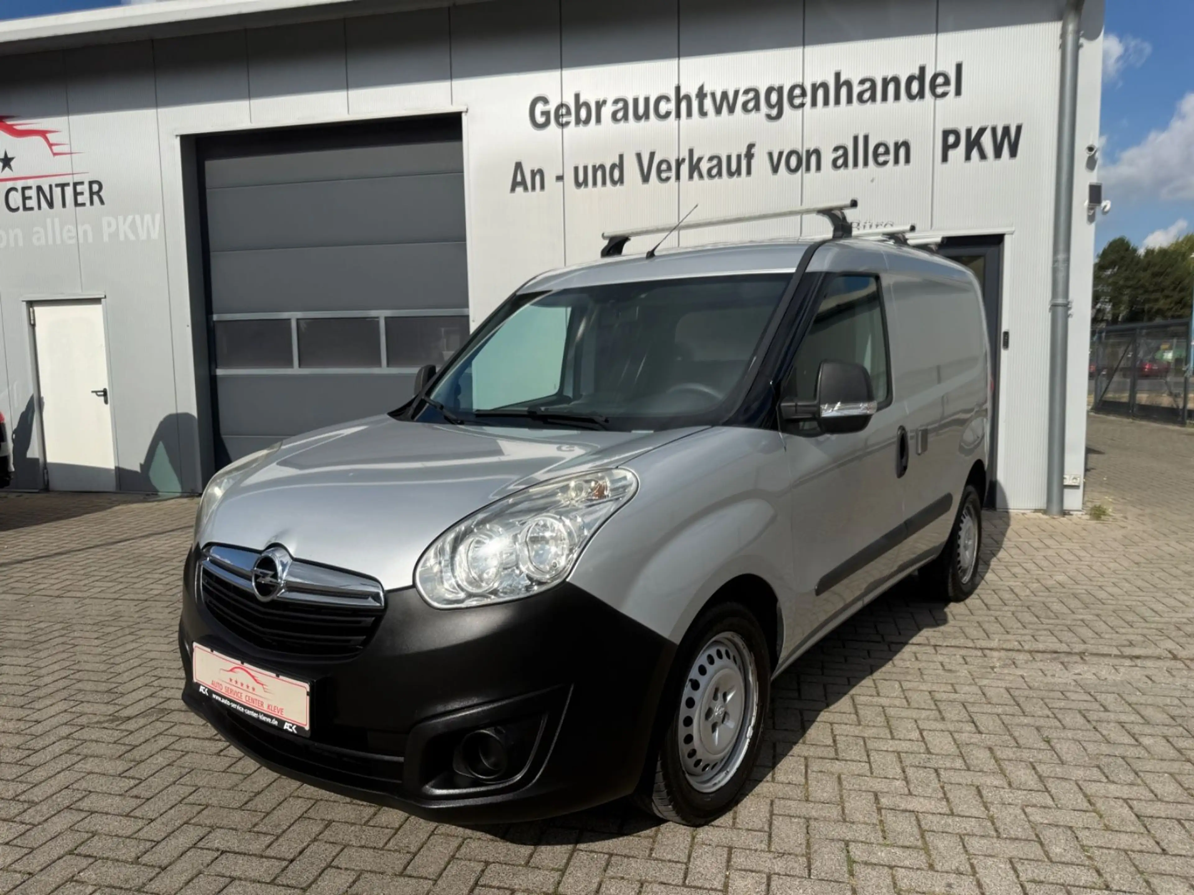 Opel Combo D Kasten L1H1 2,2t*AHK*PDC*GJREIFEN