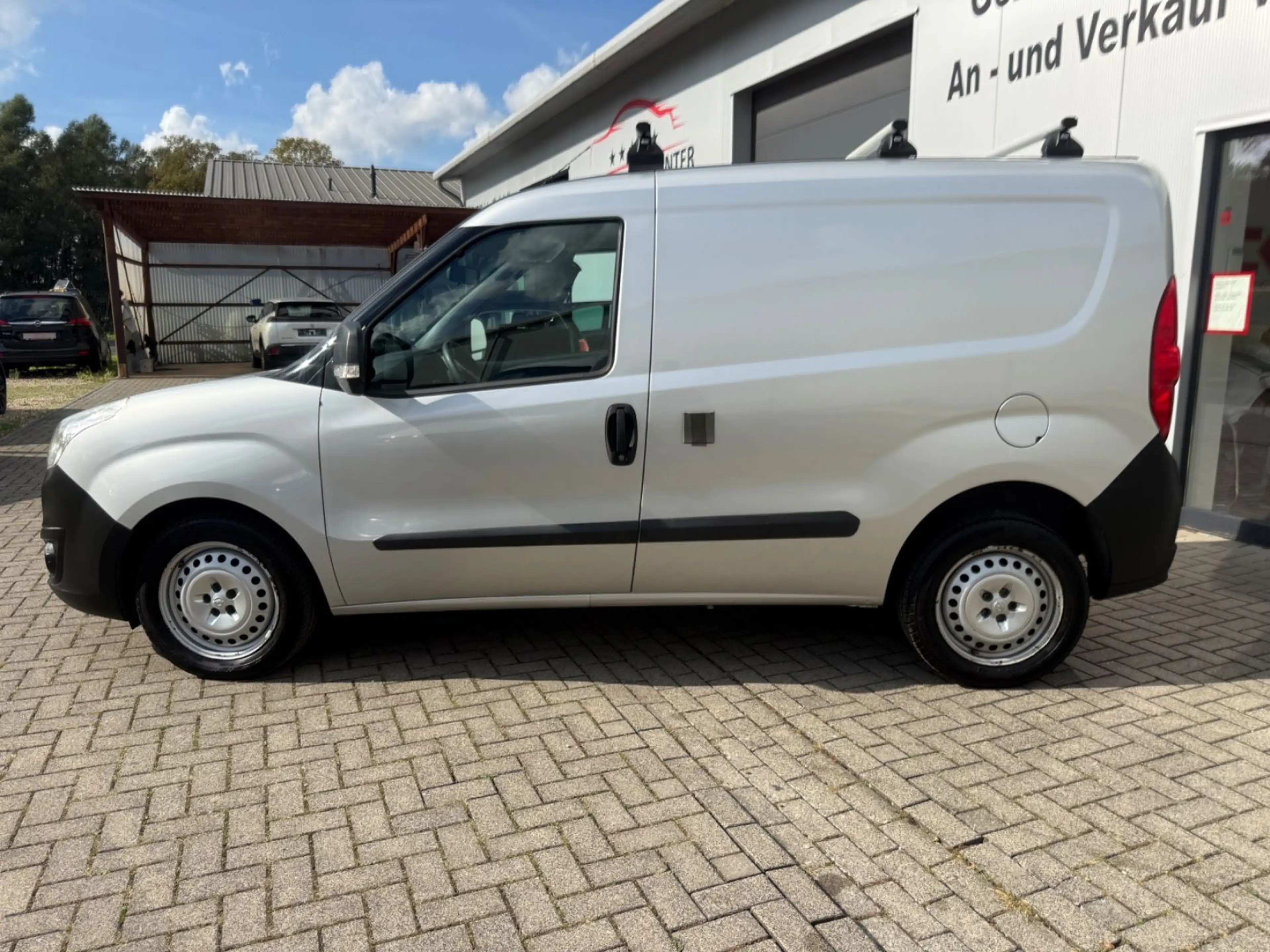 Opel Combo D Kasten L1H1 2,2t*AHK*PDC*GJREIFEN — photo 3