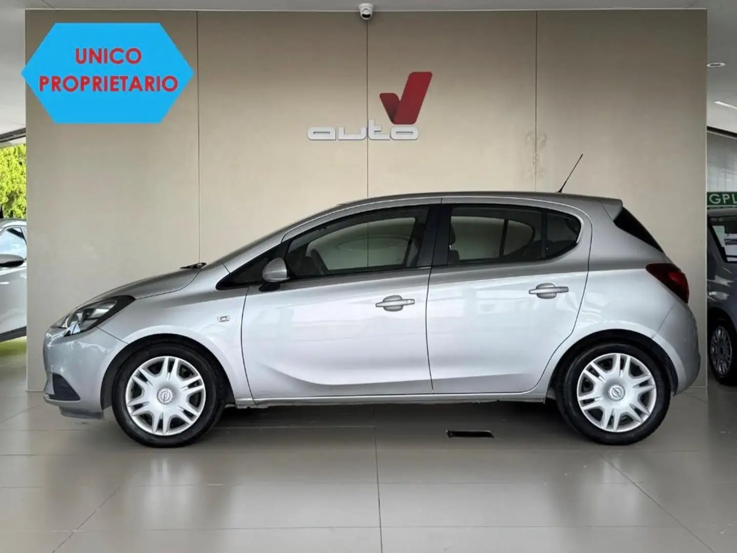 Opel Corsa 1.2 5 porte Advance UNICA PROPRIETARIA Argento - 1