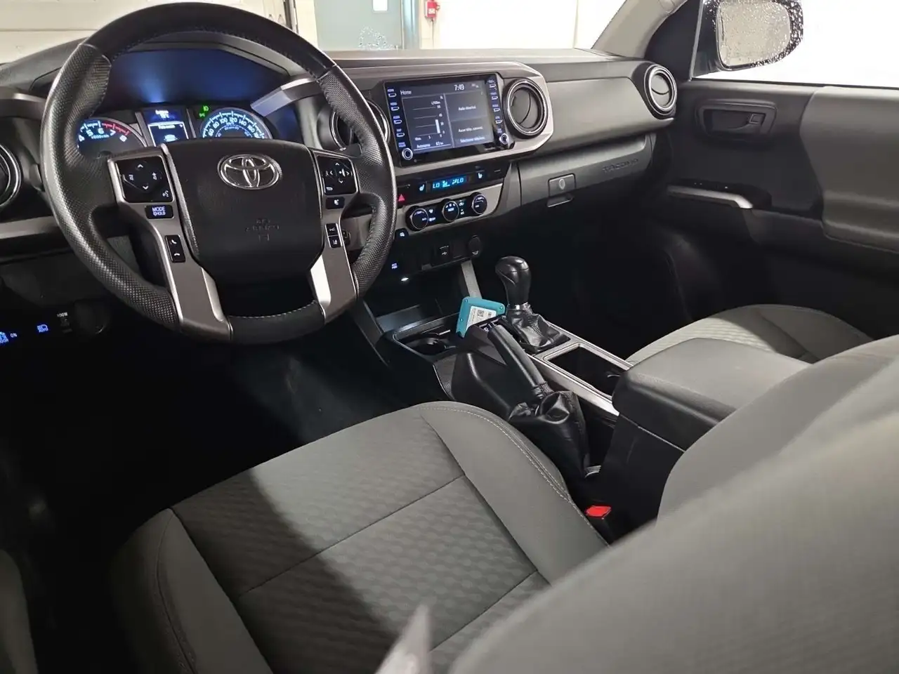 Toyota Tacoma снимка Toyota Tacoma
