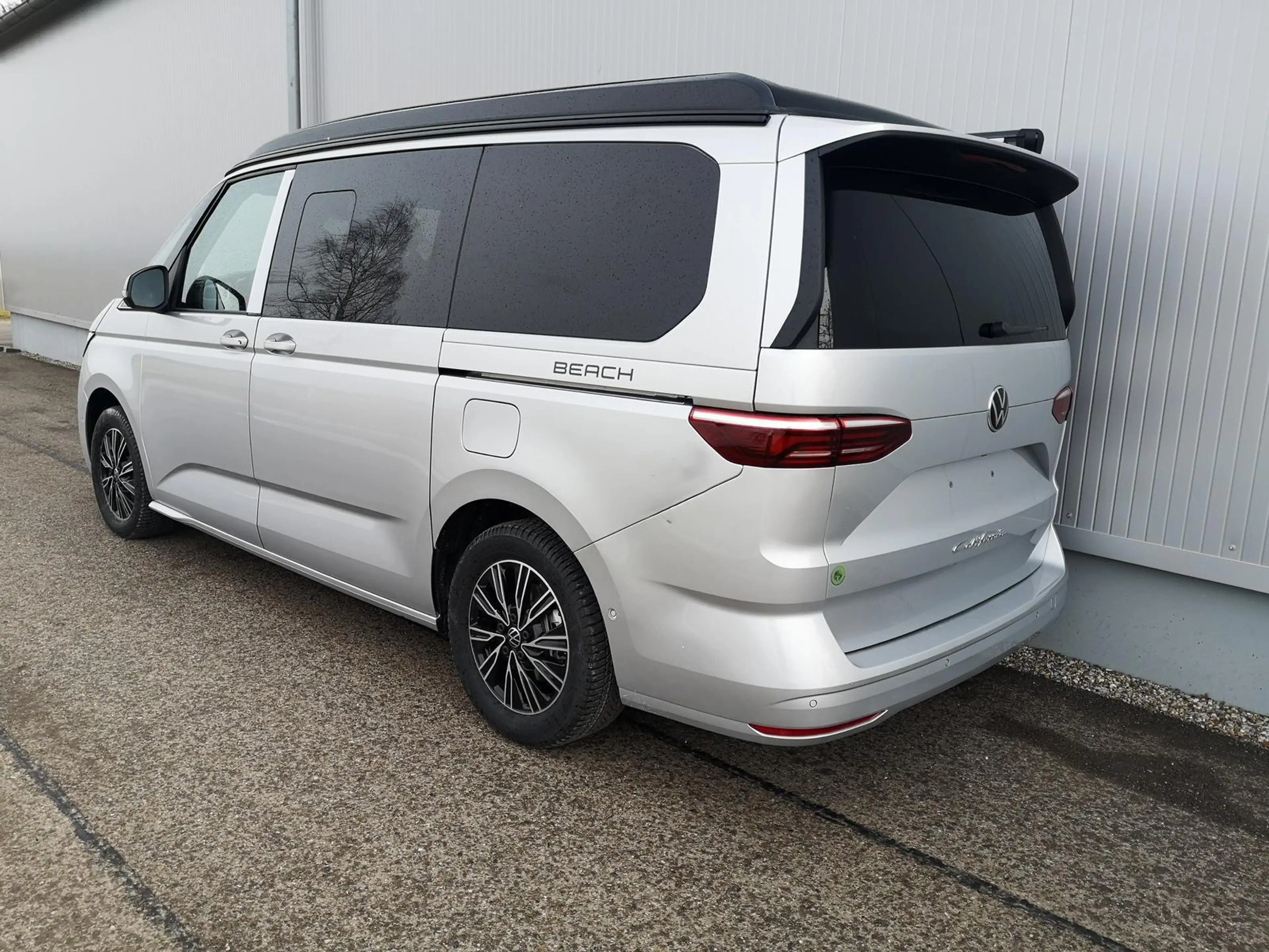 Volkswagen T7 California Beach Tour eHybrid 4MOTION 1.5 TSI 180 kW (245 ... — photo 2