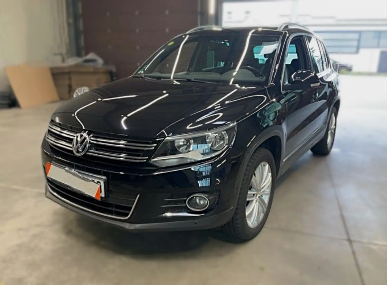 Volkswagen Tiguan 2.0TDI Allrad 1.Hd|Pano|Nav|AHK|Kam|ZRneu Noir - 1