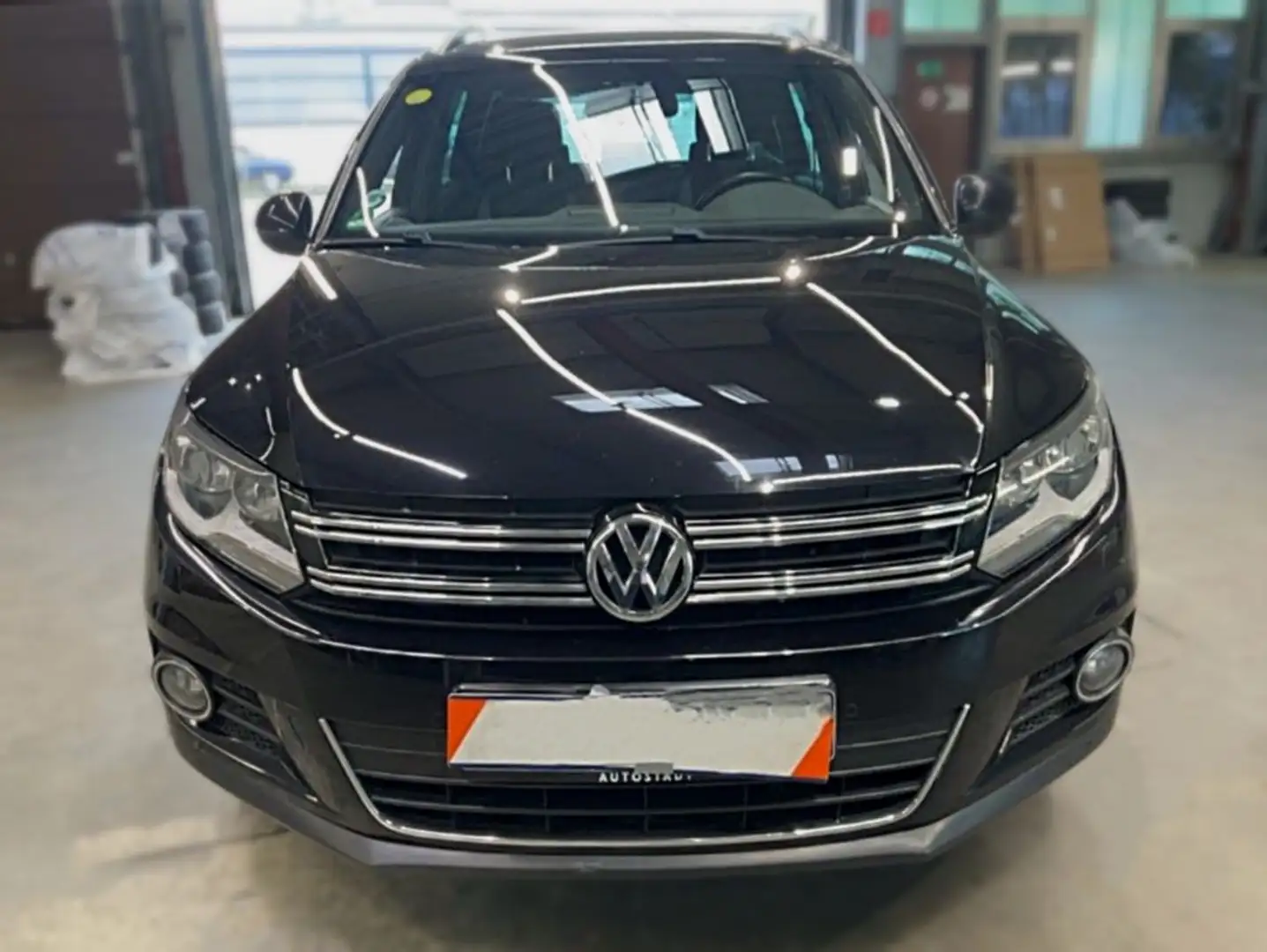 Volkswagen Tiguan 2.0TDI Allrad 1.Hd|Pano|Nav|AHK|Kam|ZRneu Noir - 2