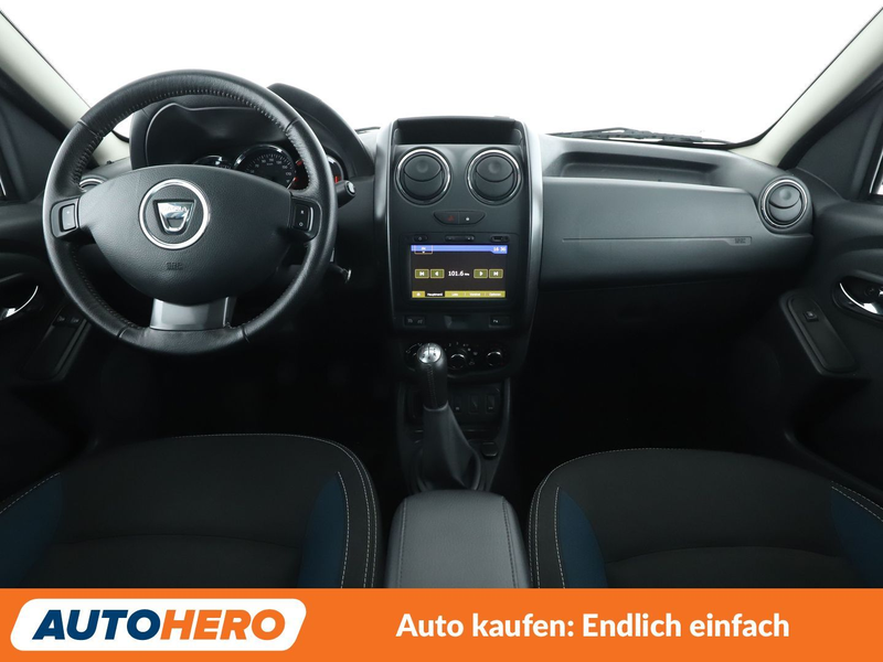 Dacia Duster 1.6 SCe Celebration 4x2 *NAVI*PDC*SHZ*AHK*ALU* — photo 12