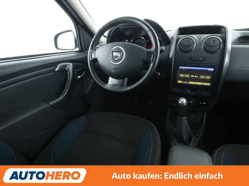 Dacia Duster 1.6 SCe Celebration 4x2 *NAVI*PDC*SHZ*AHK*ALU* — photo 13