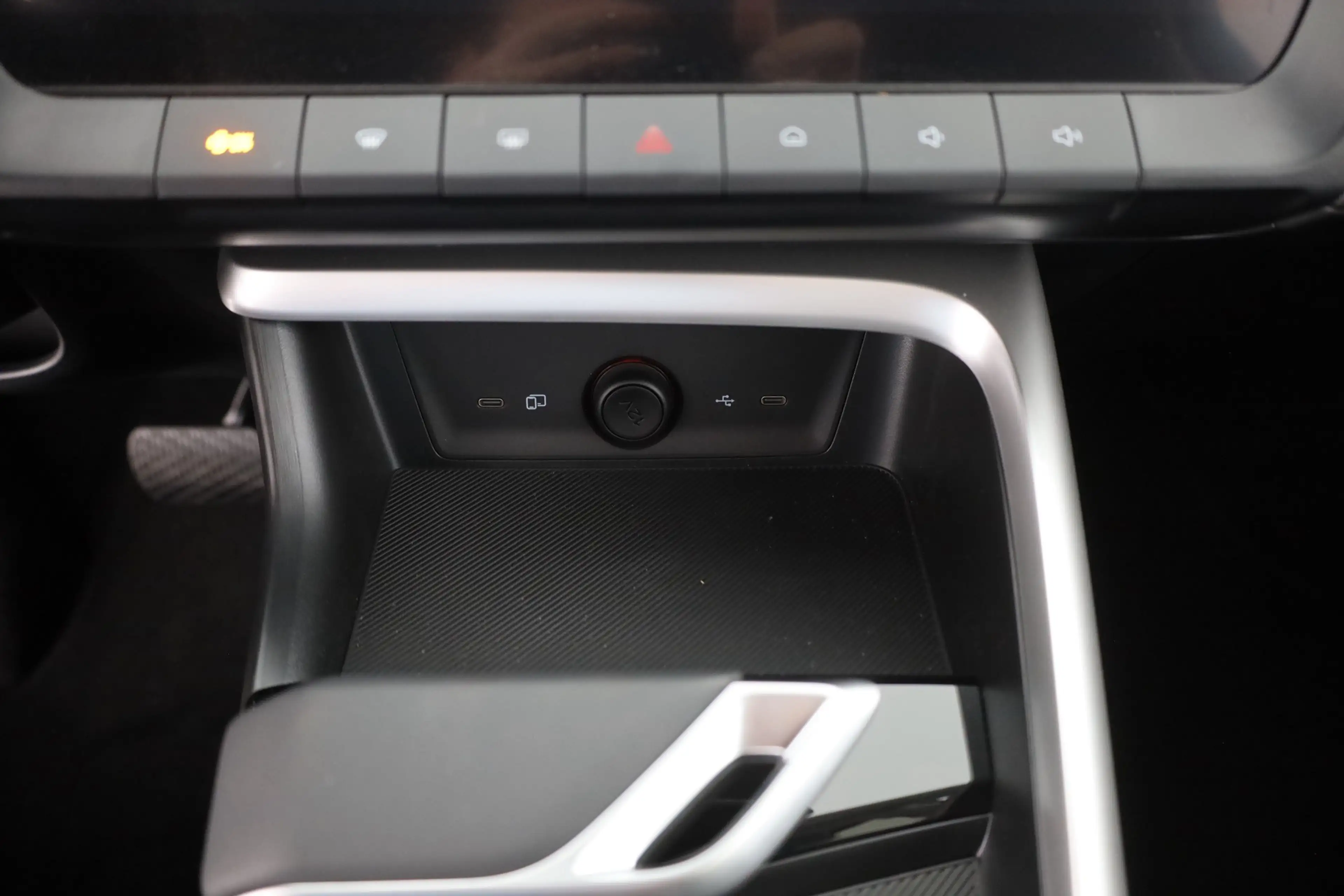 MG ZS 1.5 Hybrid Luxury Aut. LED ACC Navi 360° — photo 12