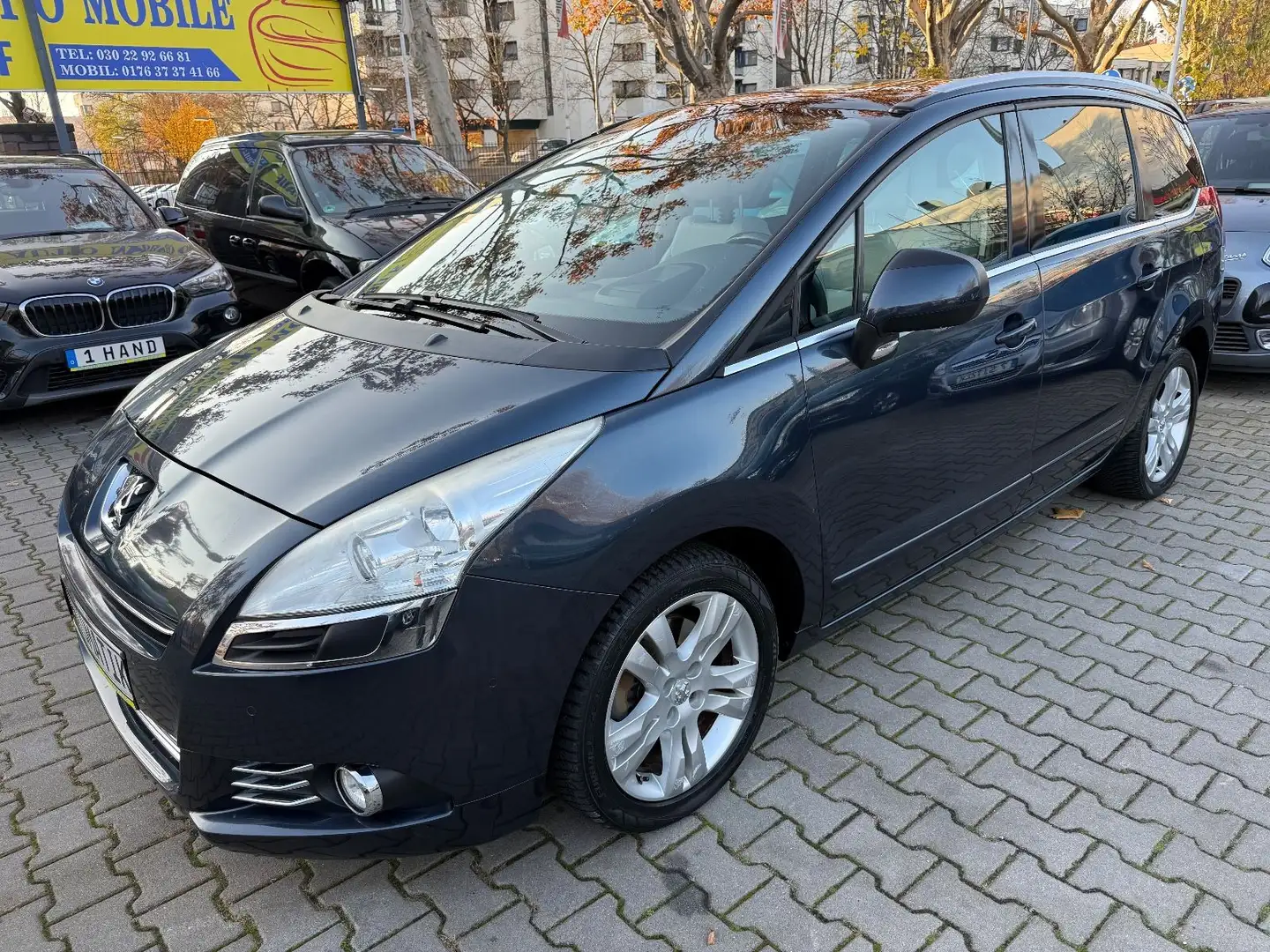 Peugeot 5008 Platinum 2.0 Active HDi FAP 160 Automatik Bleu - 1