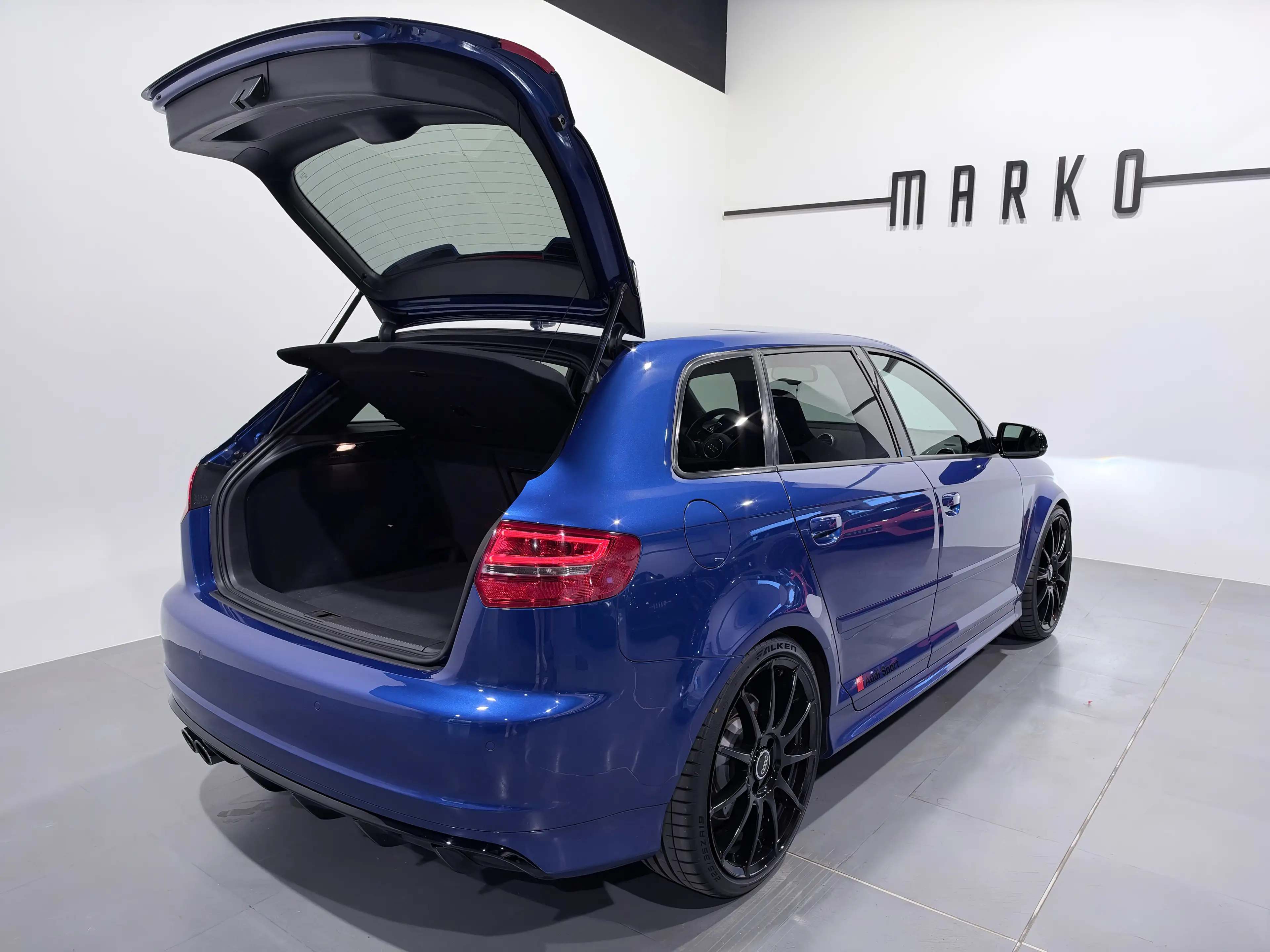 Audi RS3 2.5 TFSI quattro — photo 13