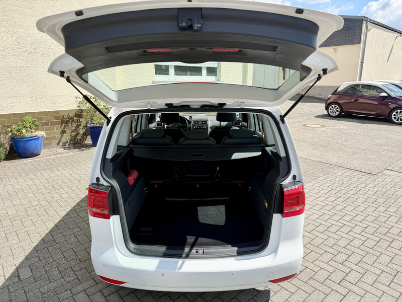 Volkswagen Touran Trendline — photo 6