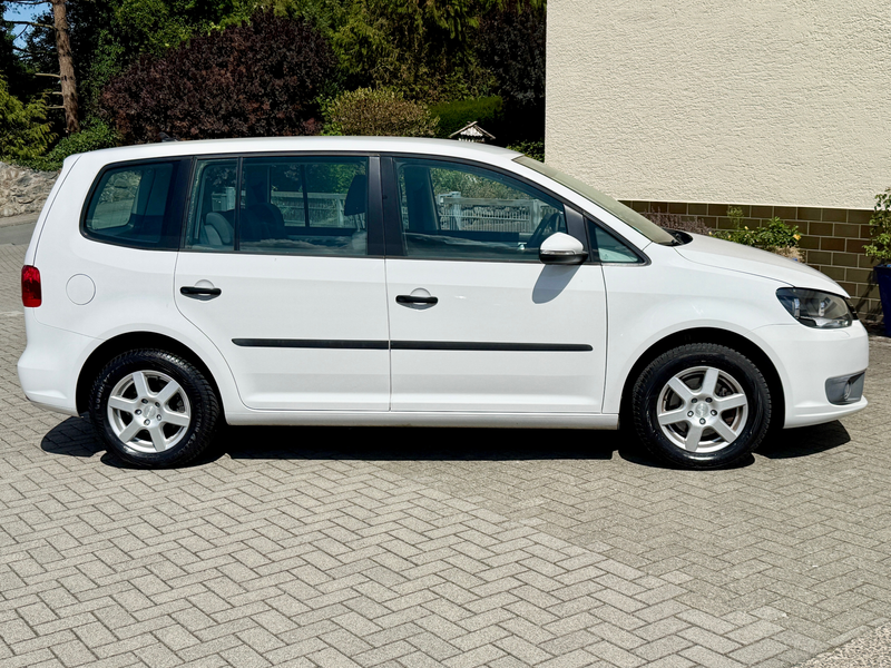 Volkswagen Touran Trendline — photo 8