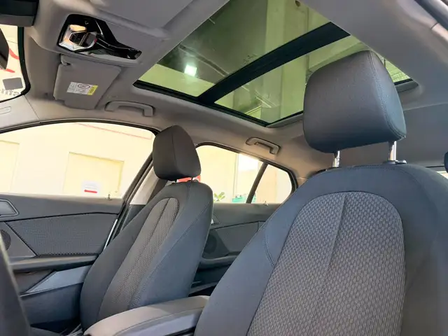 BMW 1 Series view 13