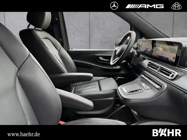 Mercedes-Benz V 300 view 5