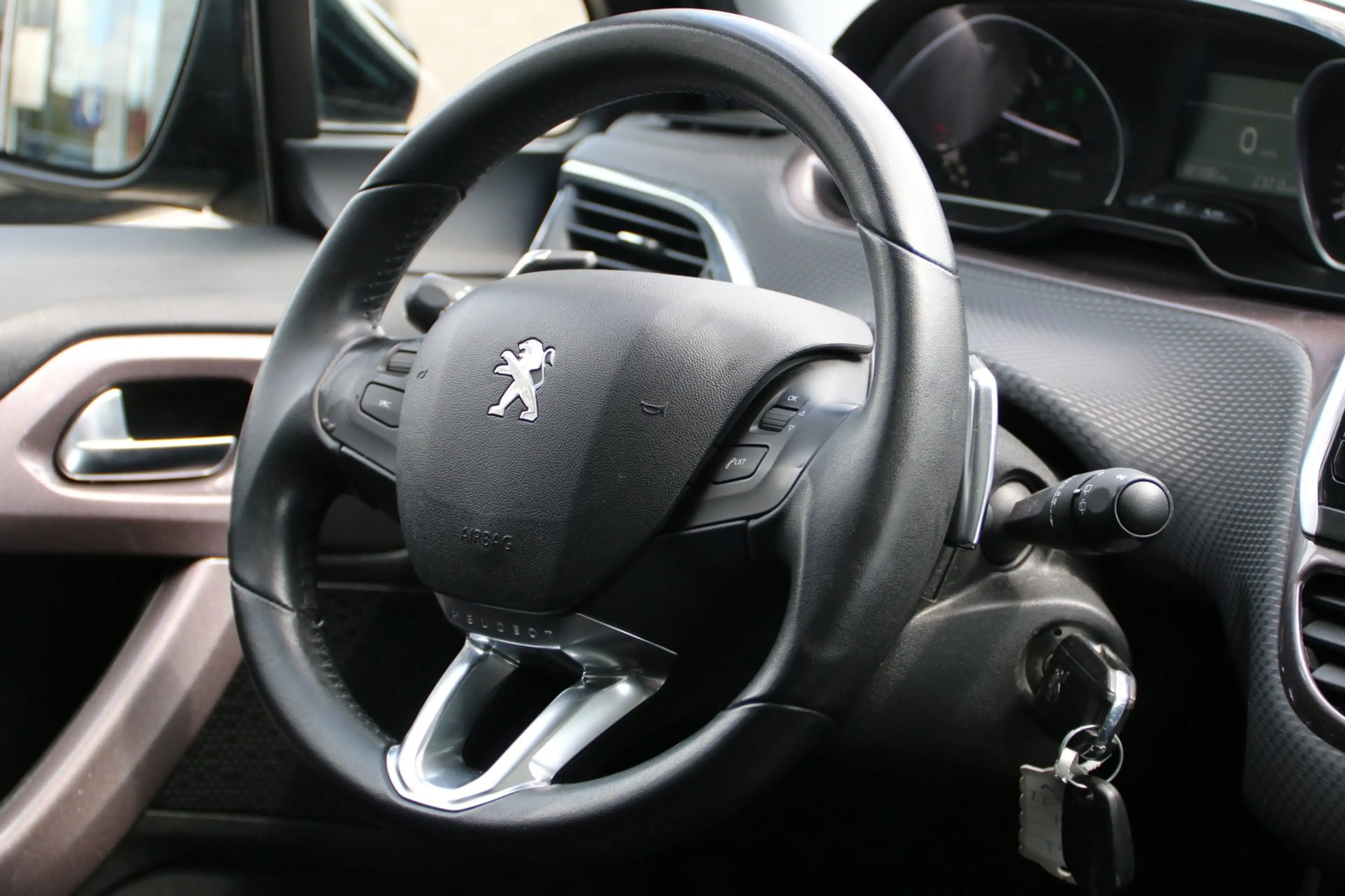 Peugeot 2008 1.2 PureTech Active AUTOMAAT NL-AUTO NAP! — photo 8