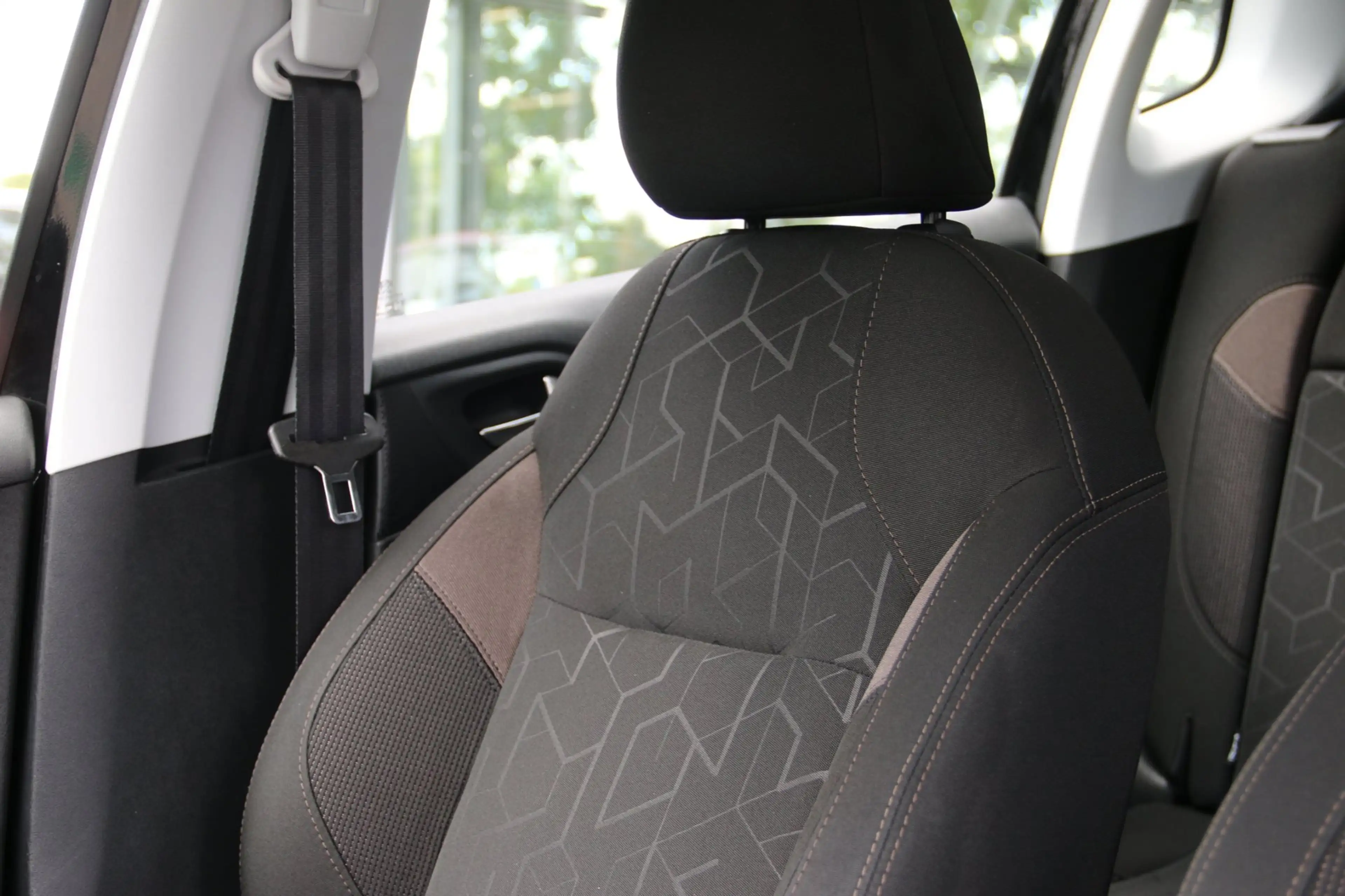 Peugeot 2008 1.2 PureTech Active AUTOMAAT NL-AUTO NAP! — photo 15