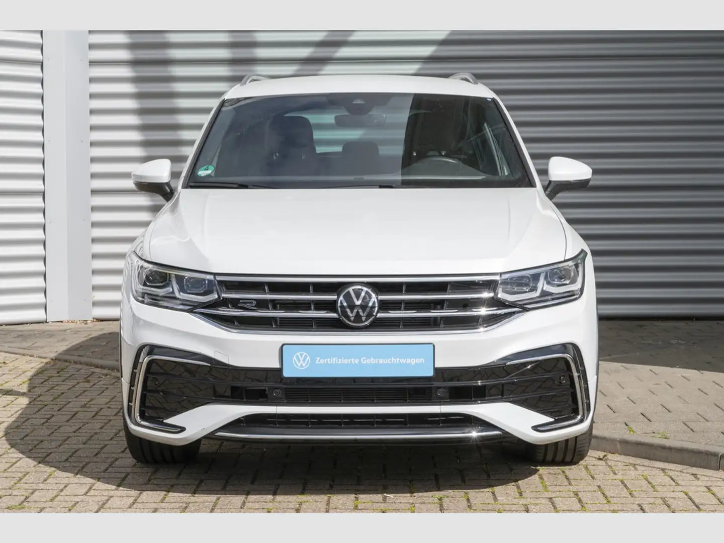 Volkswagen Tiguan R-Line 2.0 l TDI DSG IQ.Drive*Matrix*Leder Weiß - 2