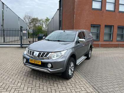 Mitsubishi L200 2.4 DI-D Club Cab Intense