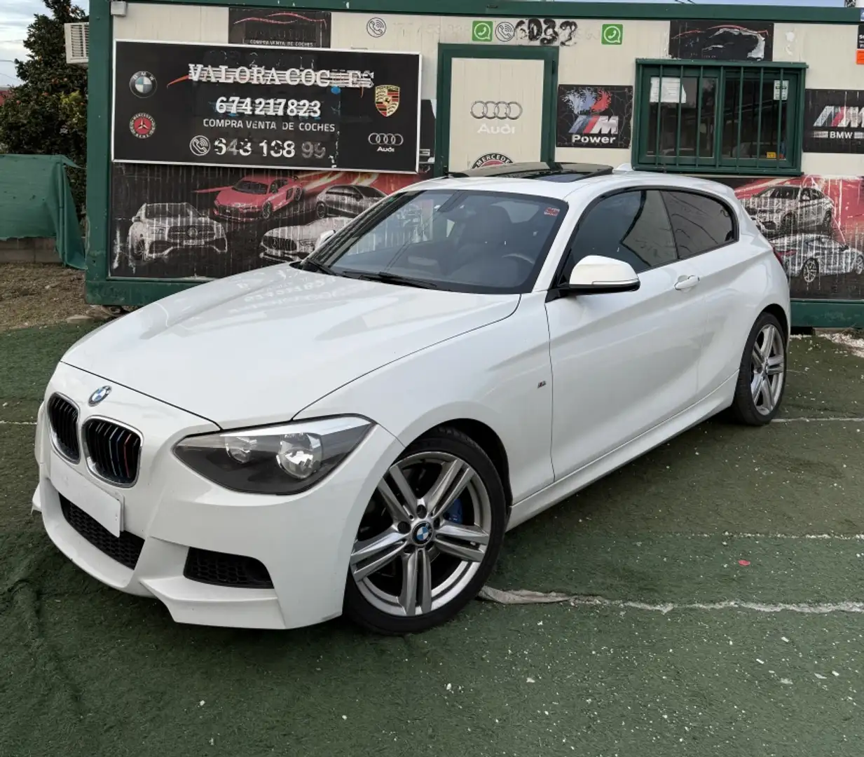 BMW 118 118dA Urban Blanco - 2