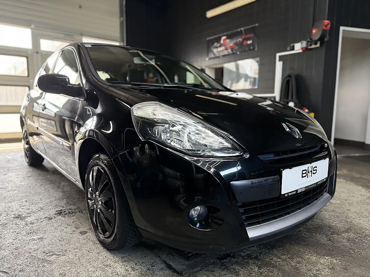 Renault Clio Dynamique 1,2 16V Hi-Flex Schwarz - 2