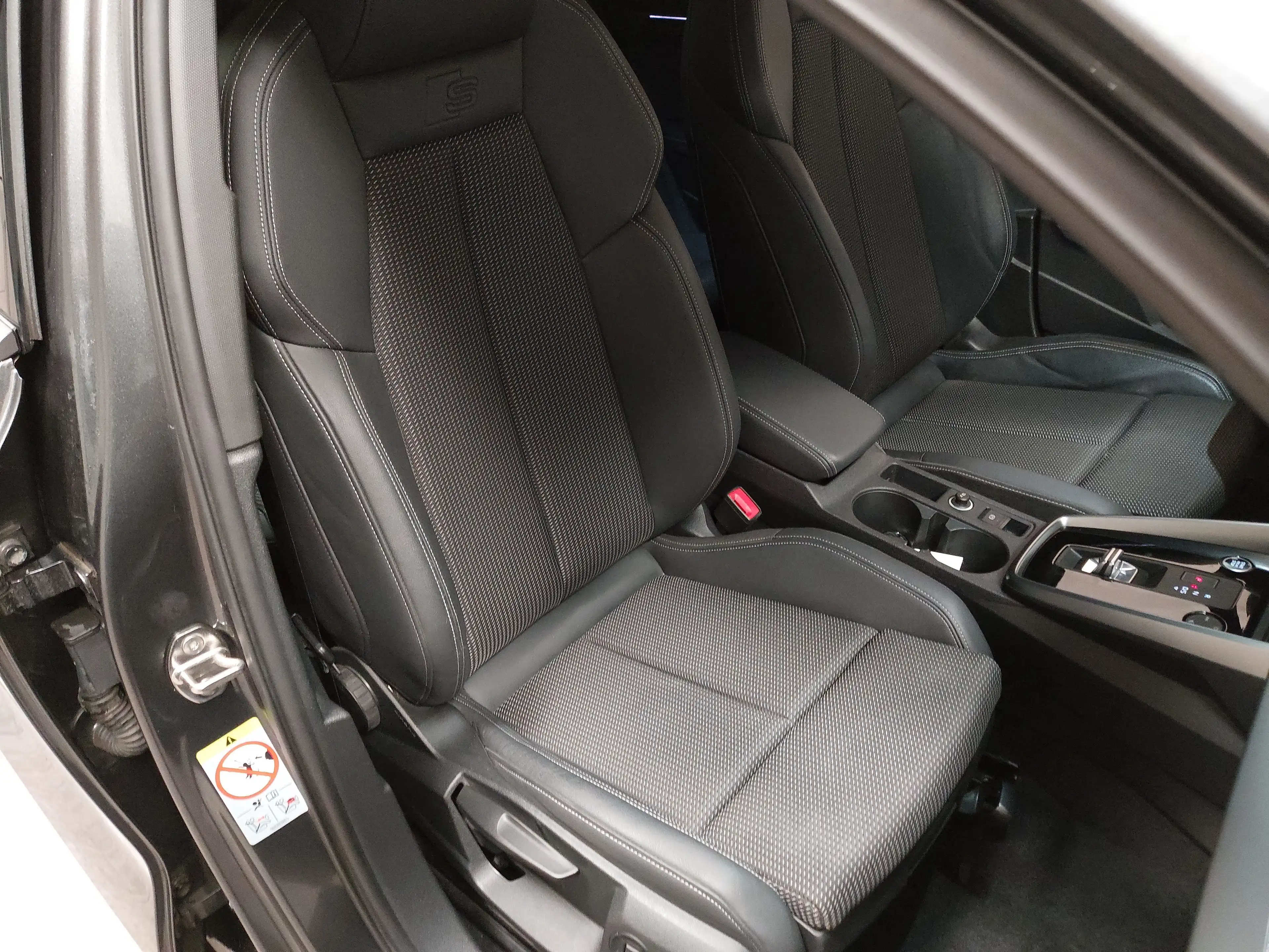 Audi A3 Sportback 35 TDI S-Line T-Leder Navi vc LED — photo 10