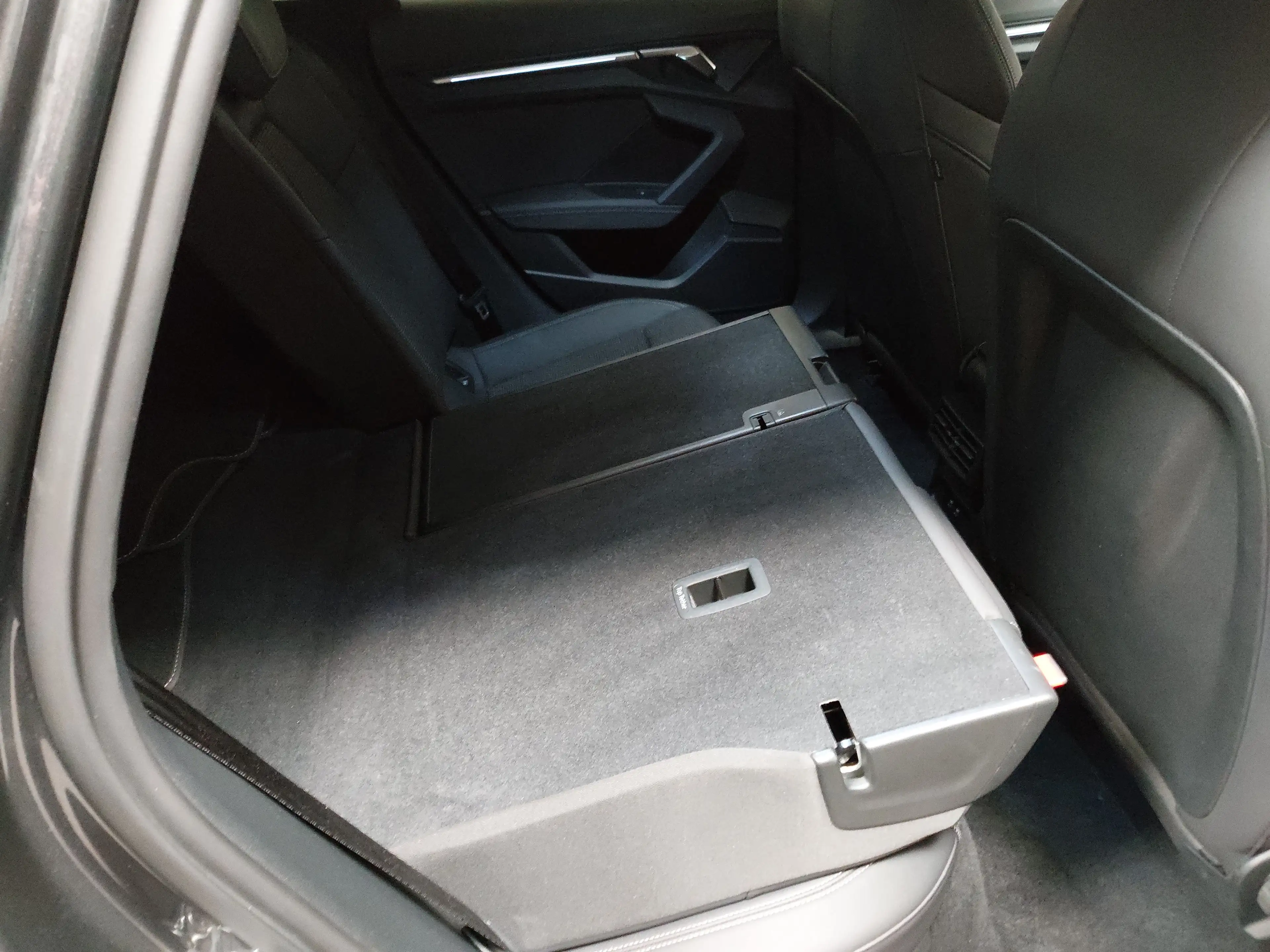Audi A3 Sportback 35 TDI S-Line T-Leder Navi vc LED — photo 11