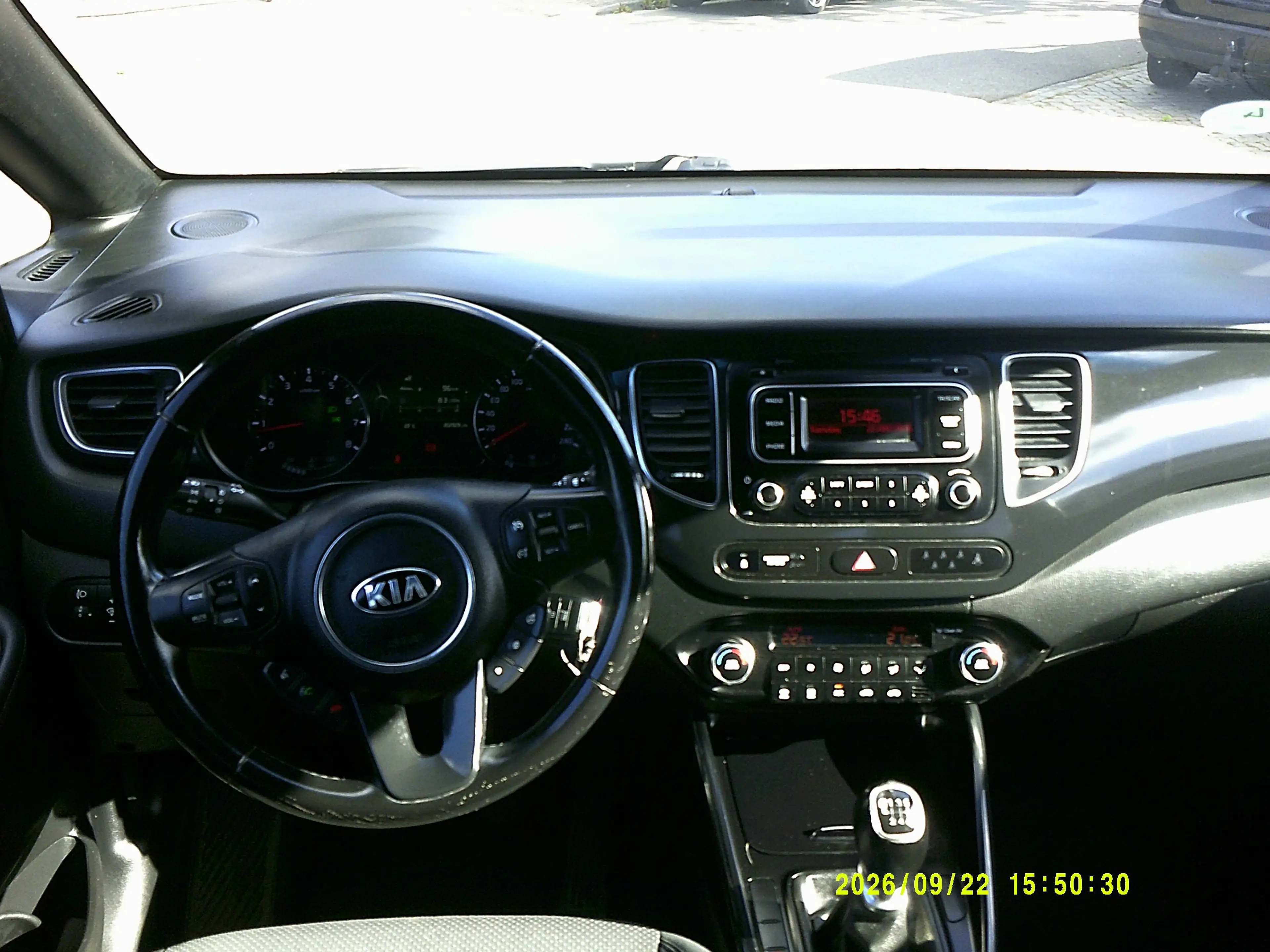 Kia Carens Attract — photo 13