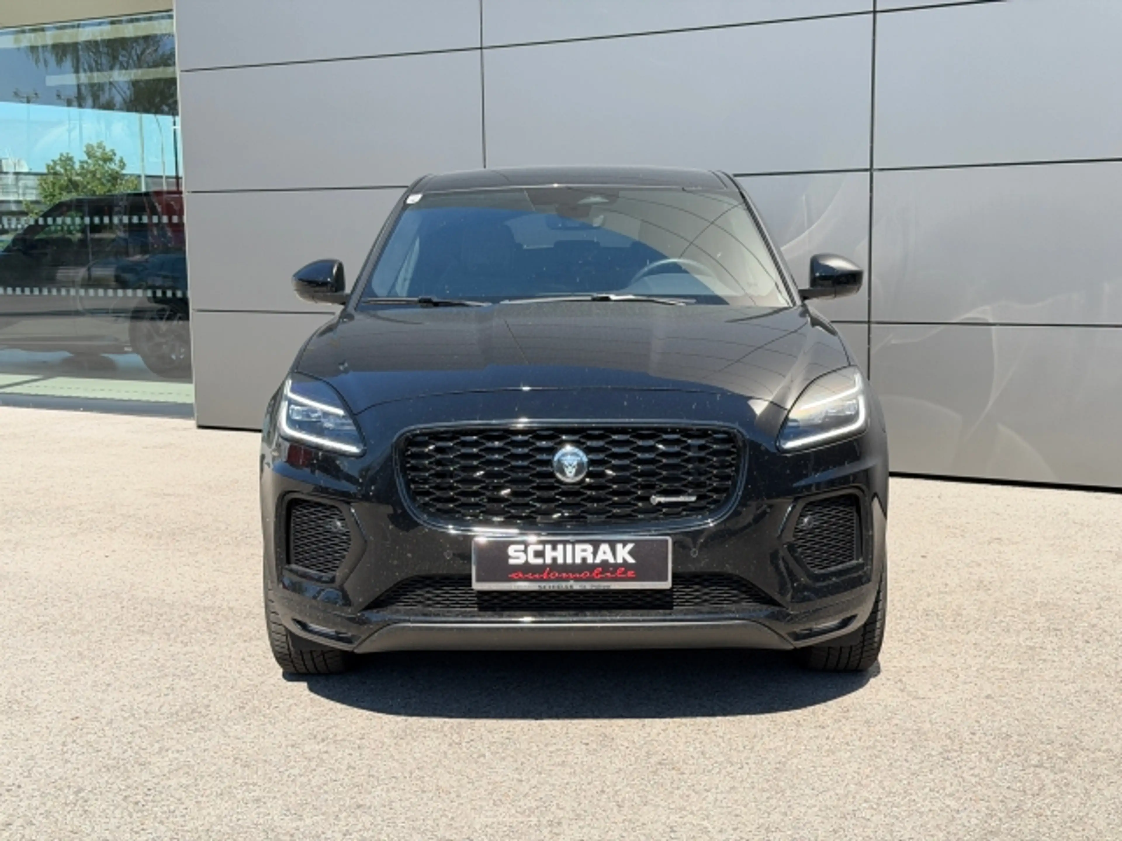 Jaguar E-Pace D165 R-Dynamic SE Aut. — photo 3