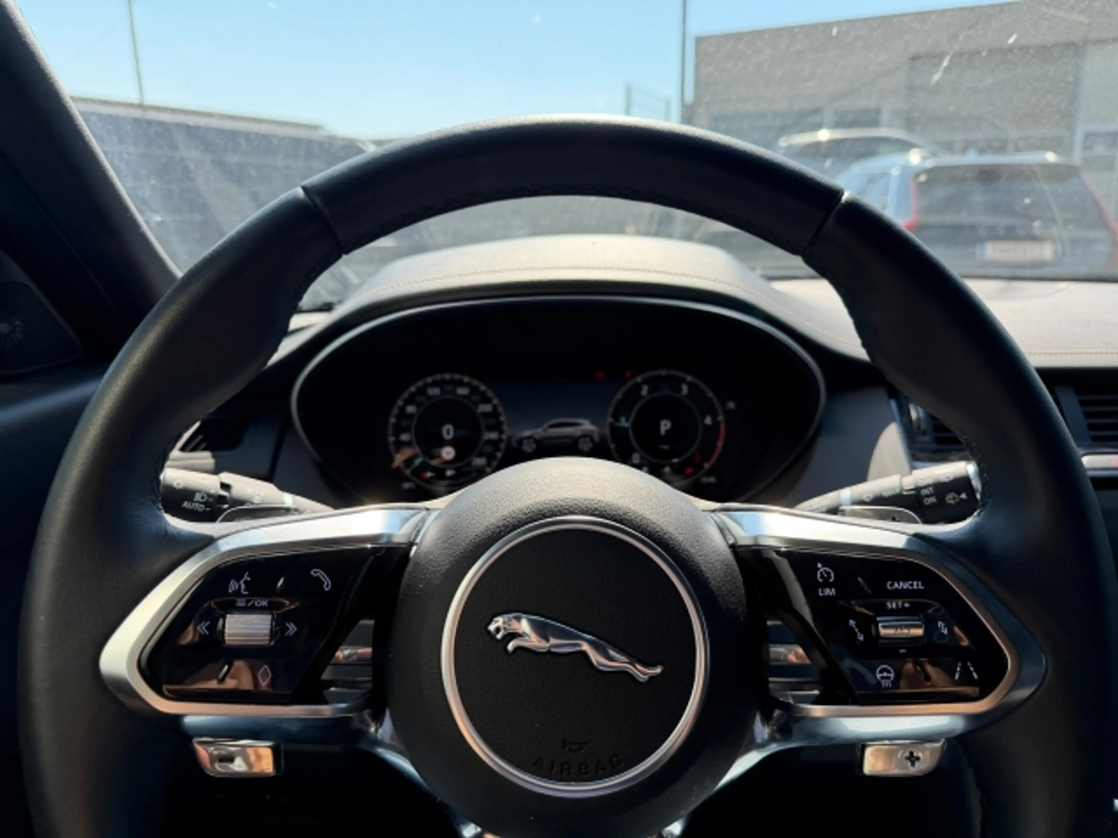 Jaguar E-Pace D165 R-Dynamic SE Aut. — photo 6