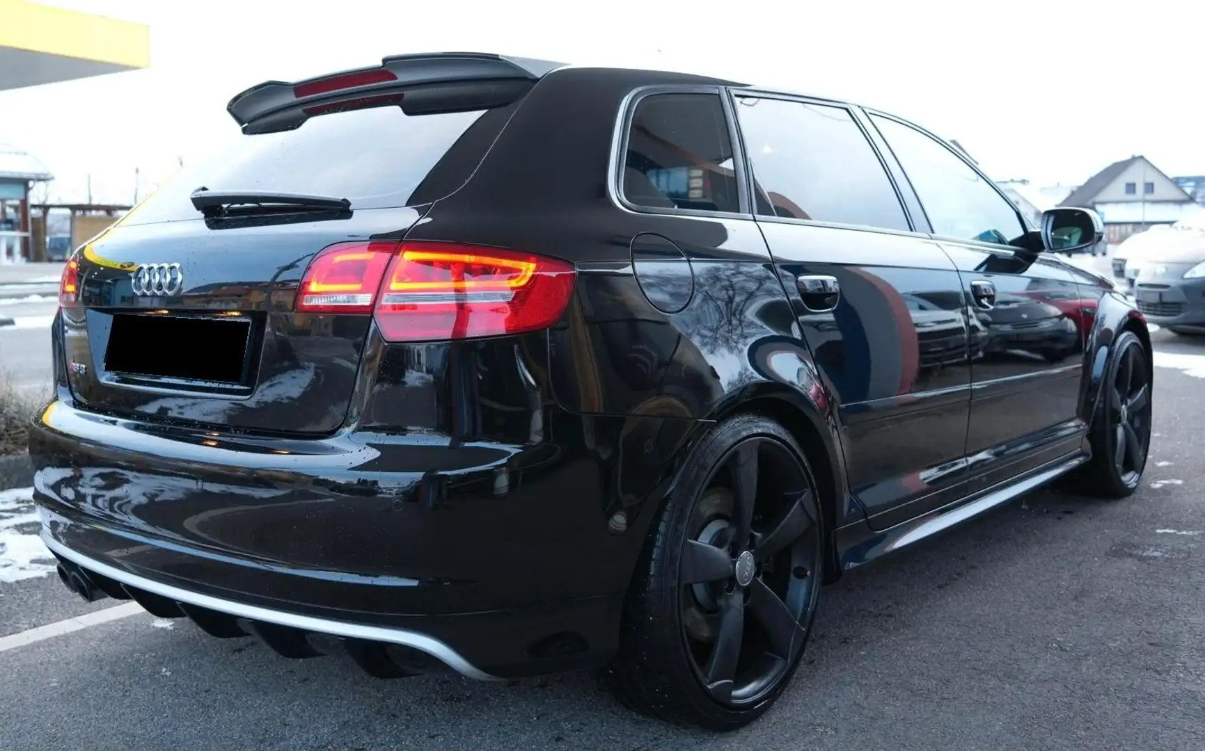 Audi RS3 Sportback 2.5 TFSI Quattro*Schalensitz*MwSt* Schwarz - 2