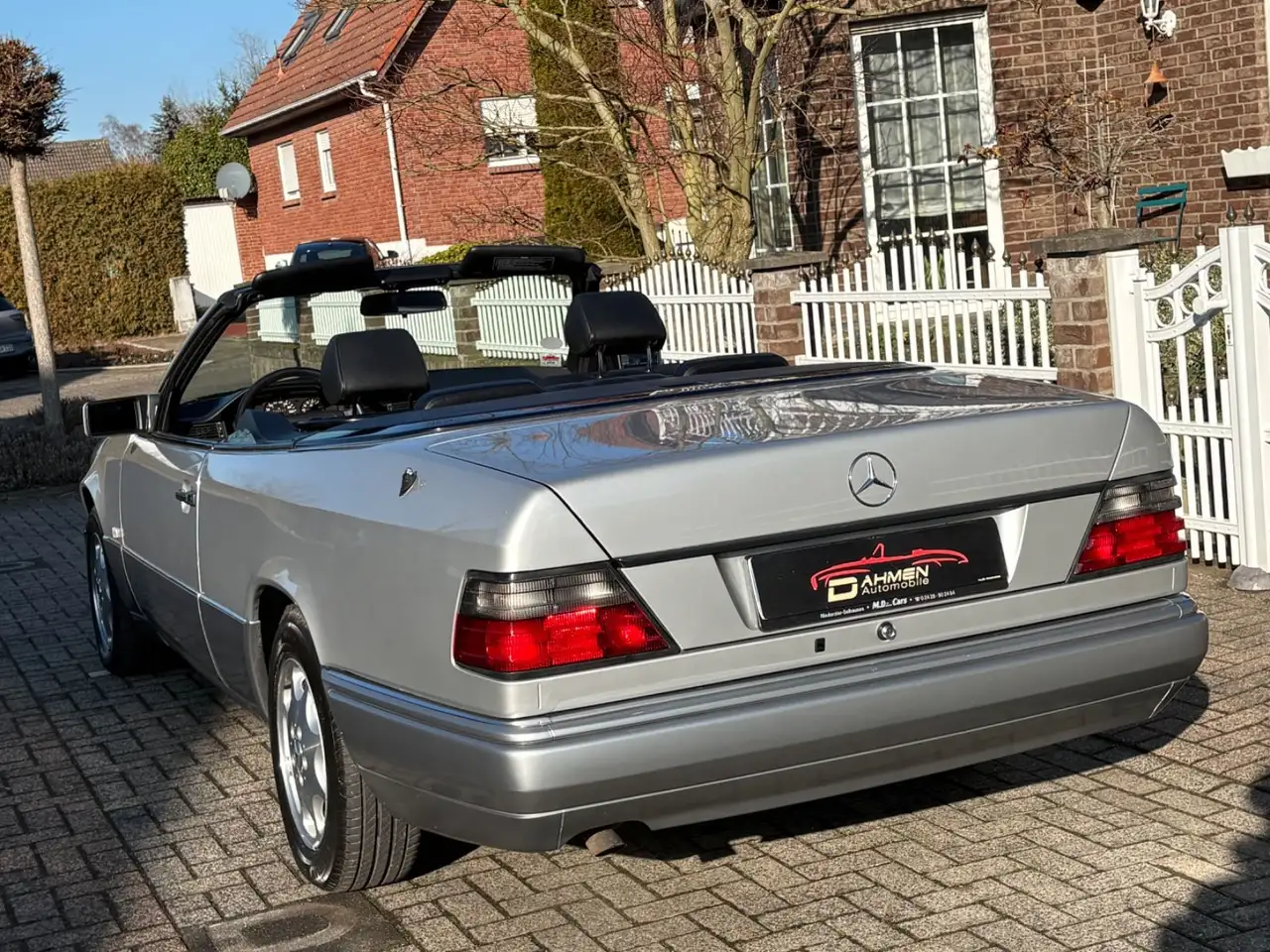 Mercedes-Benz E 220 Cabriolet W124 1Hand*Historie*Klima*Leder*, foto 3