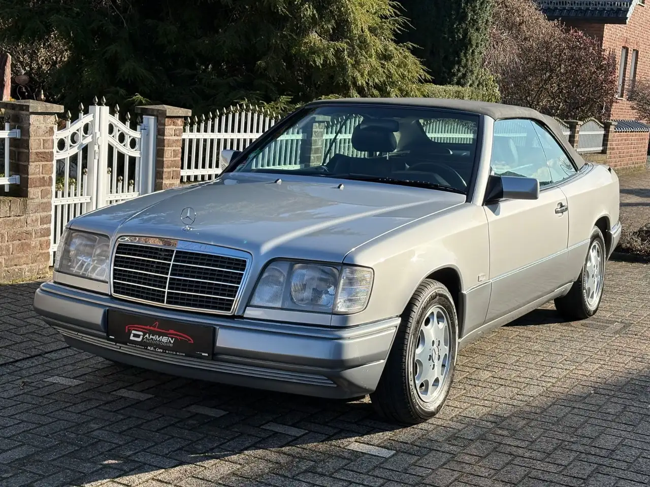 Mercedes-Benz E 220 Cabriolet W124 1Hand*Historie*Klima*Leder*, foto 10