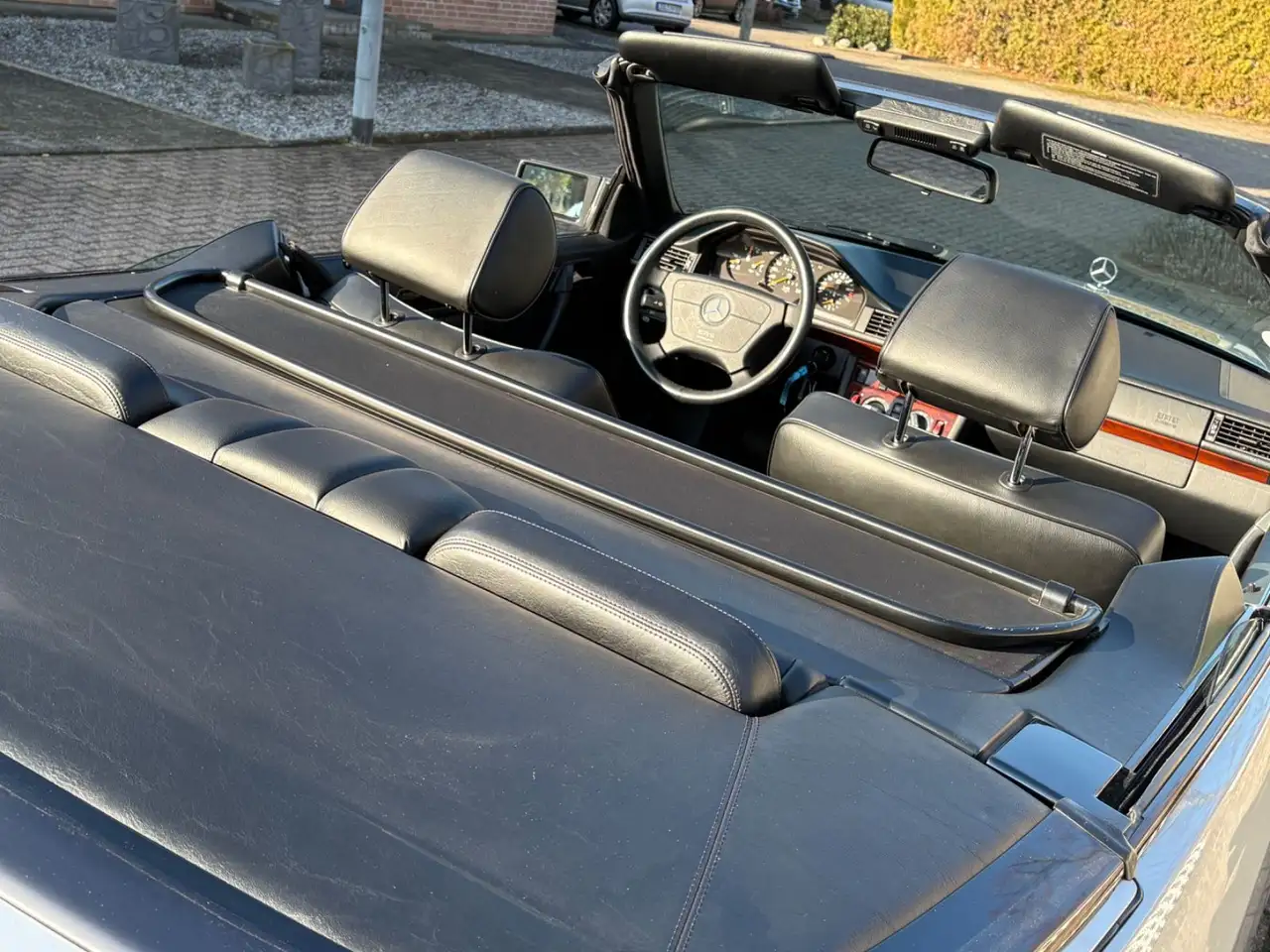 Mercedes-Benz E 220 Cabriolet W124 1Hand*Historie*Klima*Leder*, foto 5