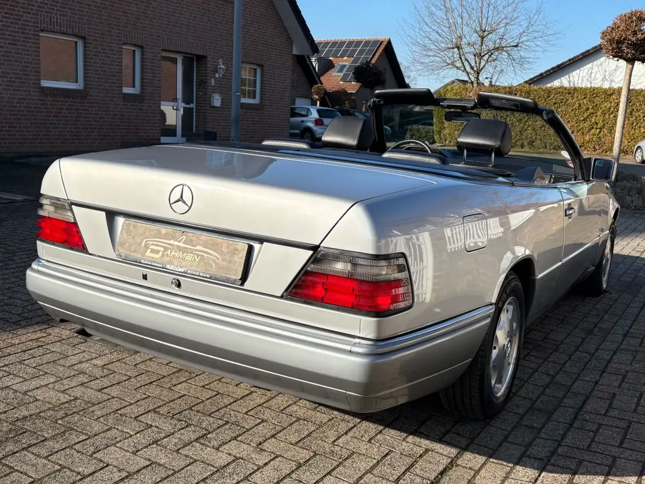 Mercedes-Benz E 220 Cabriolet W124 1Hand*Historie*Klima*Leder*, foto 4
