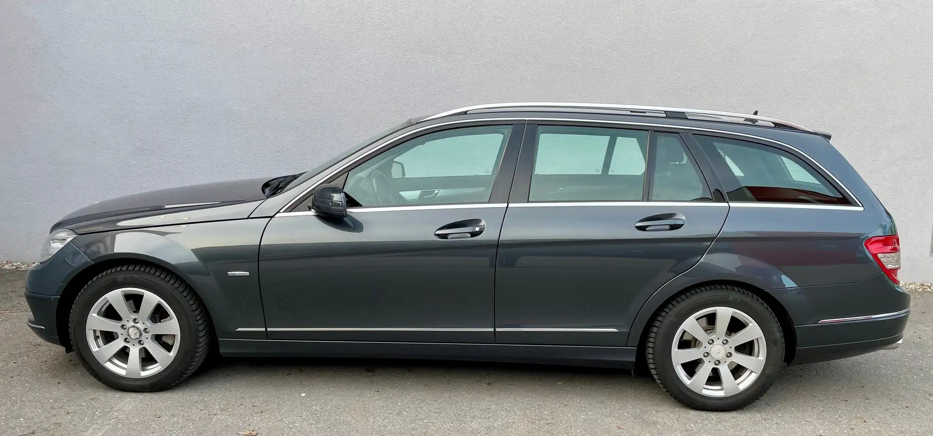 Mercedes-Benz C 220 C 220 T Avantgarde BlueEfficiency CDI Avantgarde Grau - 2