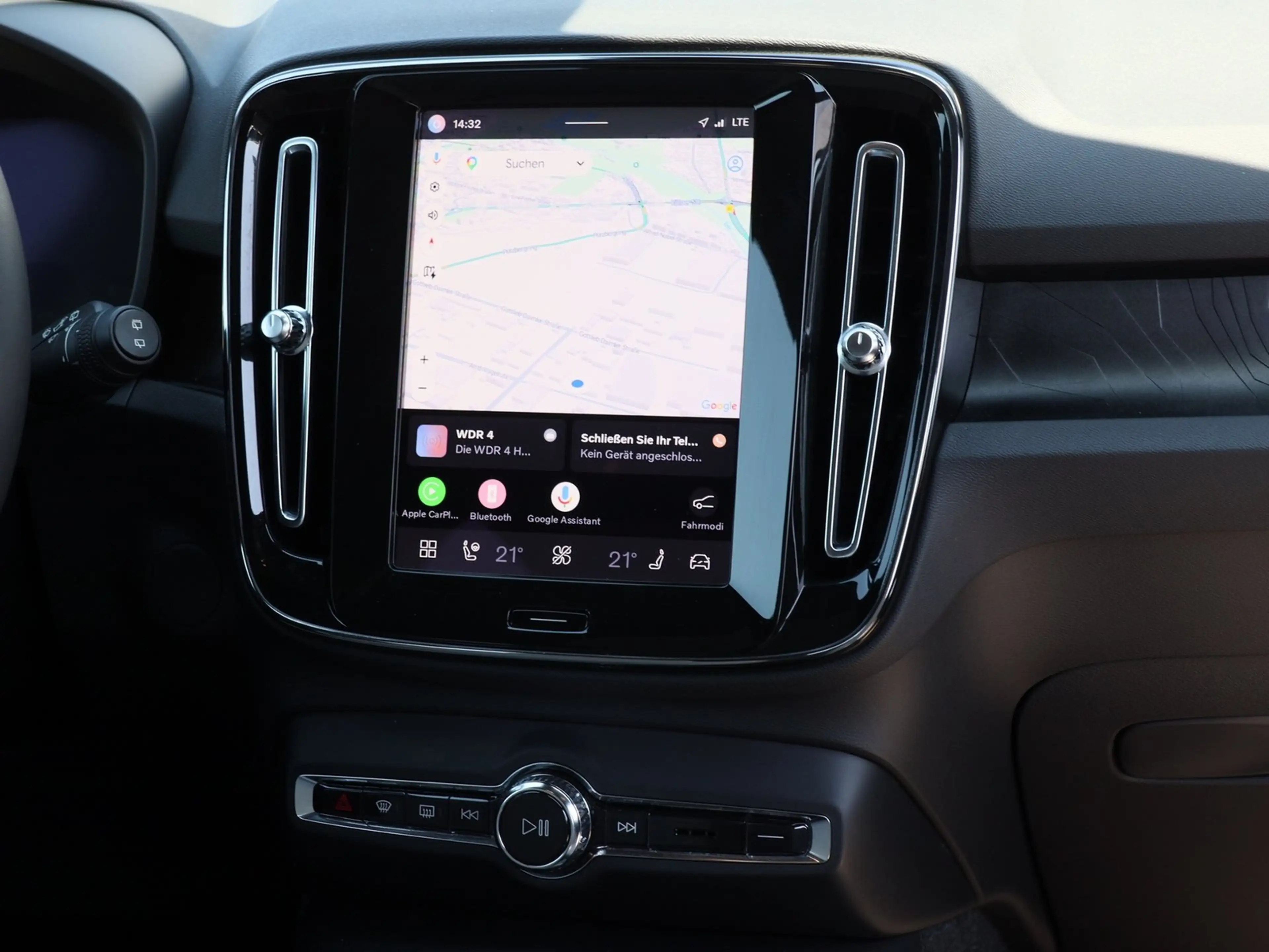 Volvo XC40 Recharge Pure Electric AWD Ultimate — photo 7