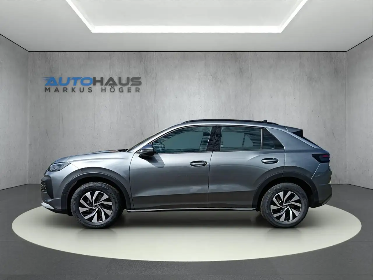 Volkswagen T-Roc 1.5 eTSI + n.Modell+AHK+KAMERA+REAR-ASSIST+NAVI-VO 2
