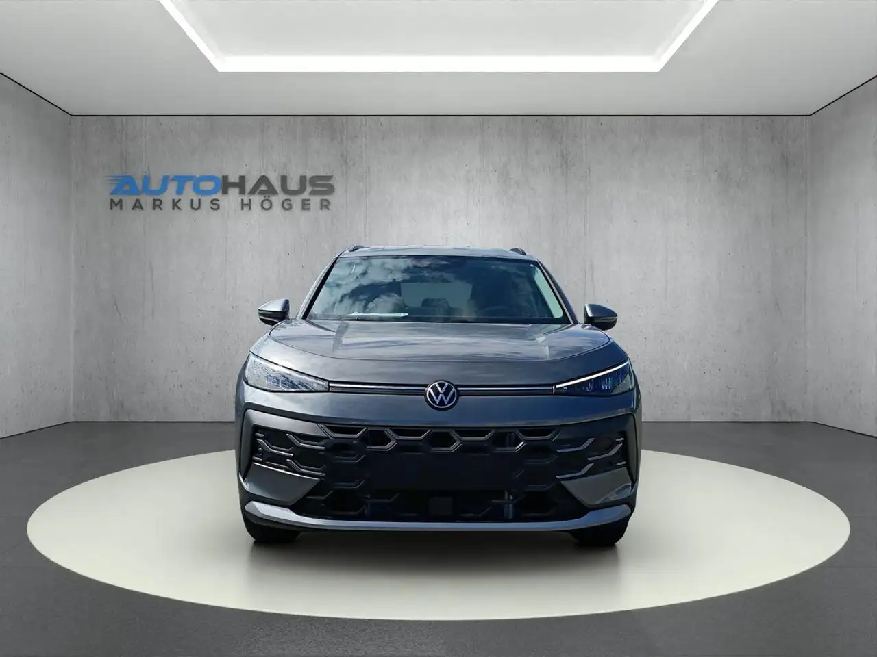 Volkswagen T-Roc 1.5 eTSI + n.Modell+AHK+KAMERA+REAR-ASSIST+NAVI-VO 8