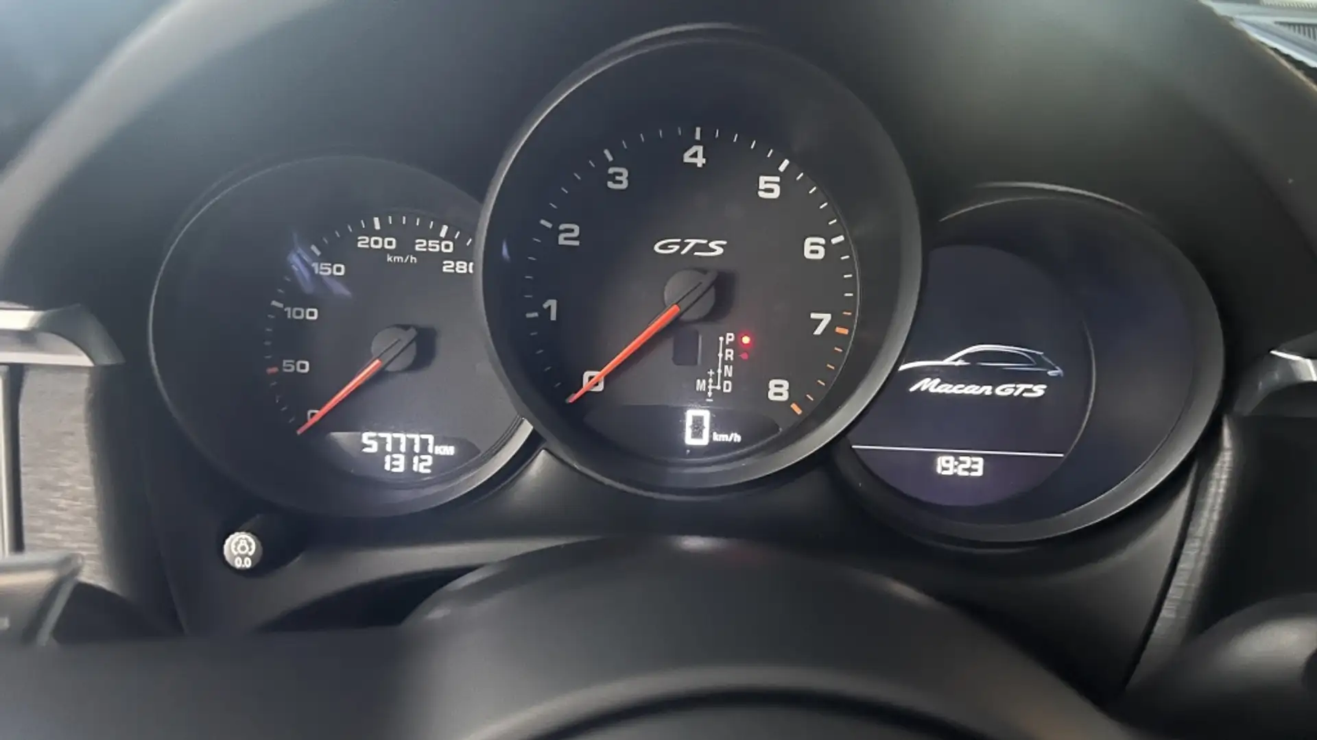 Porsche Macan GTS Aut. Plateado - 2