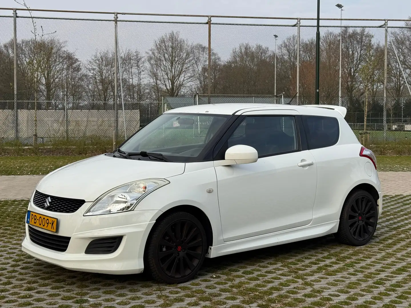 Suzuki Swift Swift 1.2 Exclusive White - 1