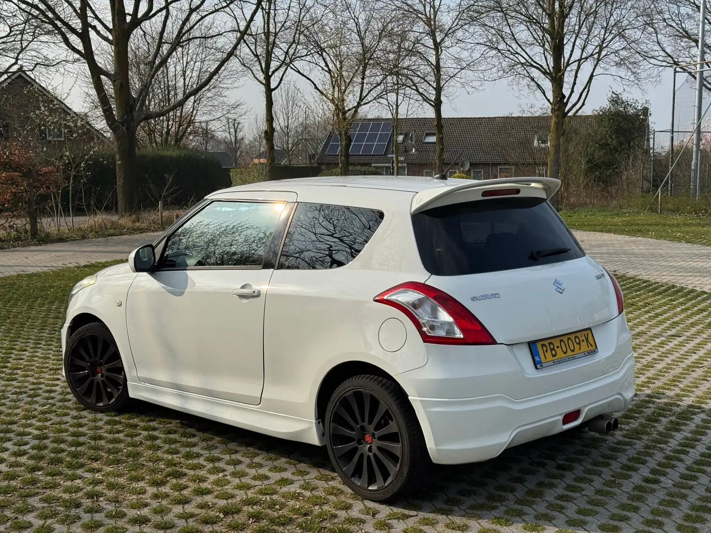 Suzuki Swift Swift 1.2 Exclusive White - 2