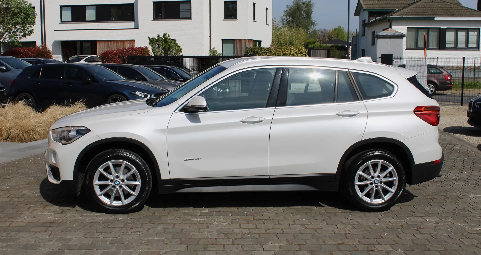 BMW X1 1.5iA sDrive18 Automaat 59000km !!! Blanc - 1