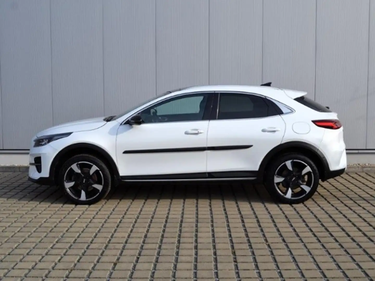 Kia XCeed 1.5 T-GDI Limited Edition VOLL/H&R/AHK/STAND-HZ/L Blanc - 2
