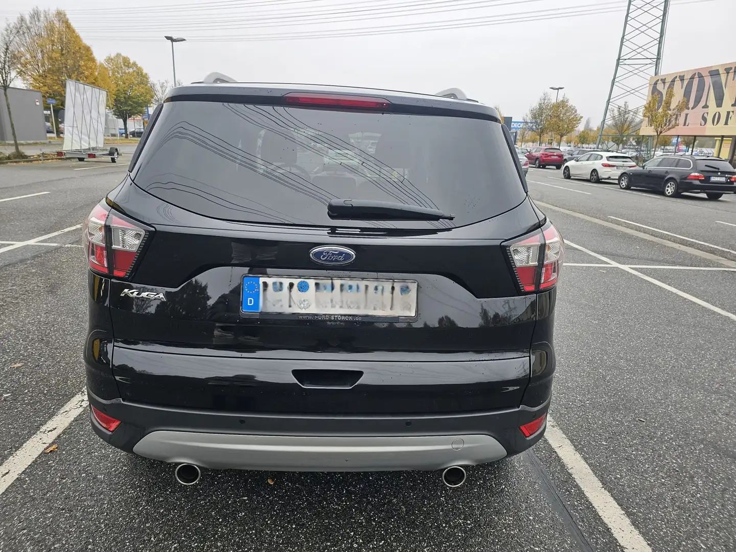 Ford Kuga Kuga 2.0 TDCi 2x4 Titanium Schwarz - 2