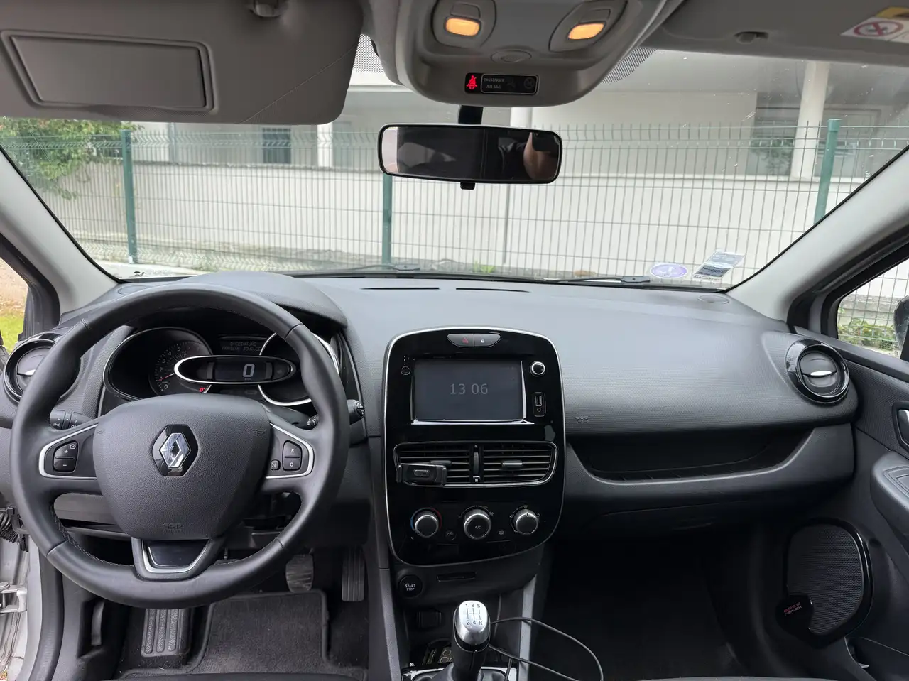Renault Clio Citadine 3 portes — photo 7