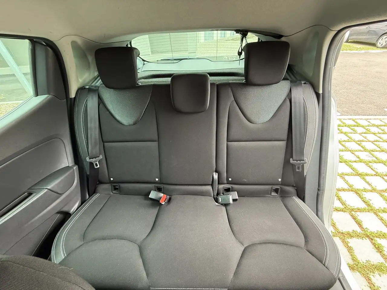 Renault Clio Citadine 3 portes — photo 6