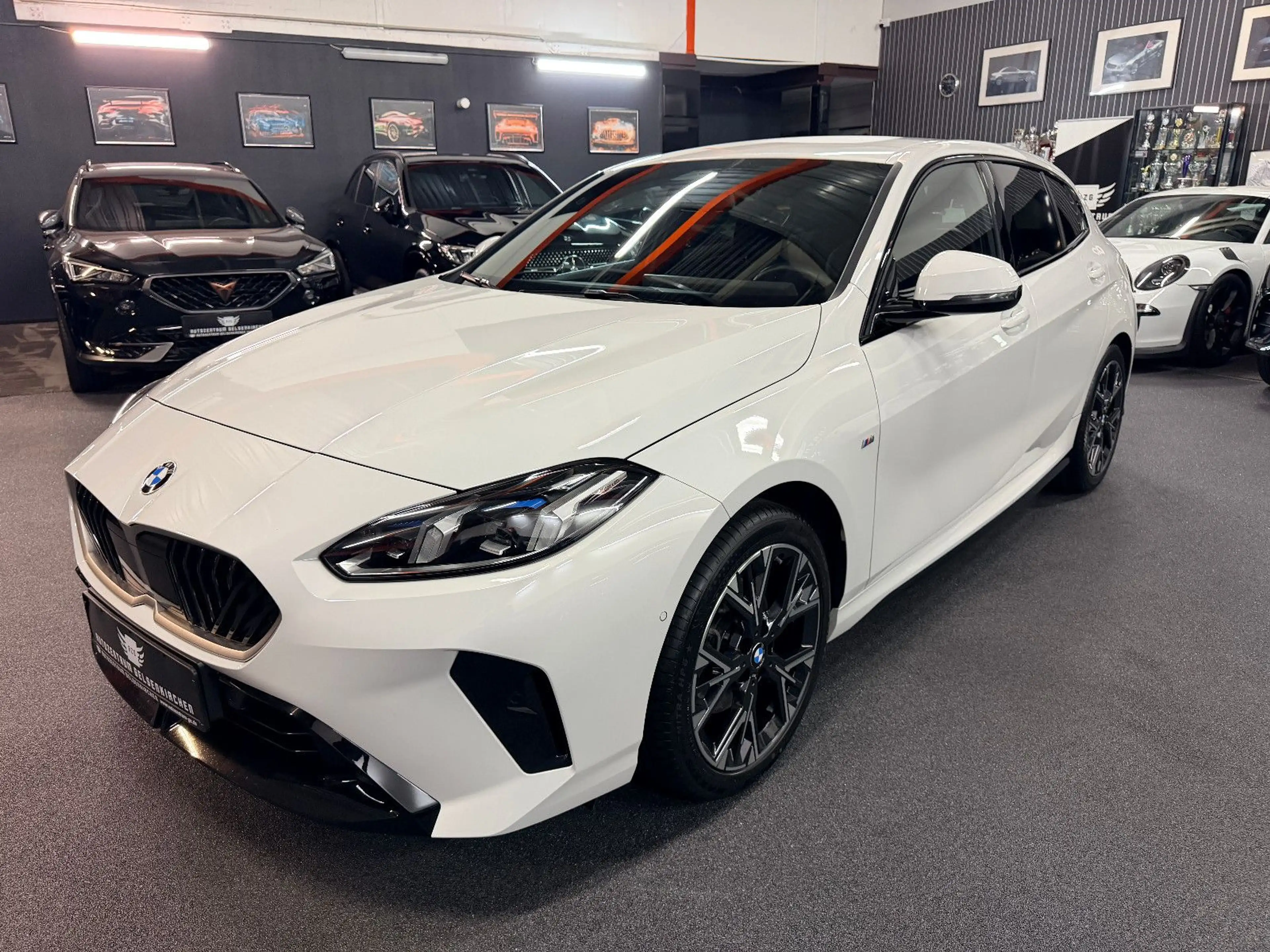 BMW 118 d M Sport ACC/LED/AHK/SHZ/KAMERA/18"