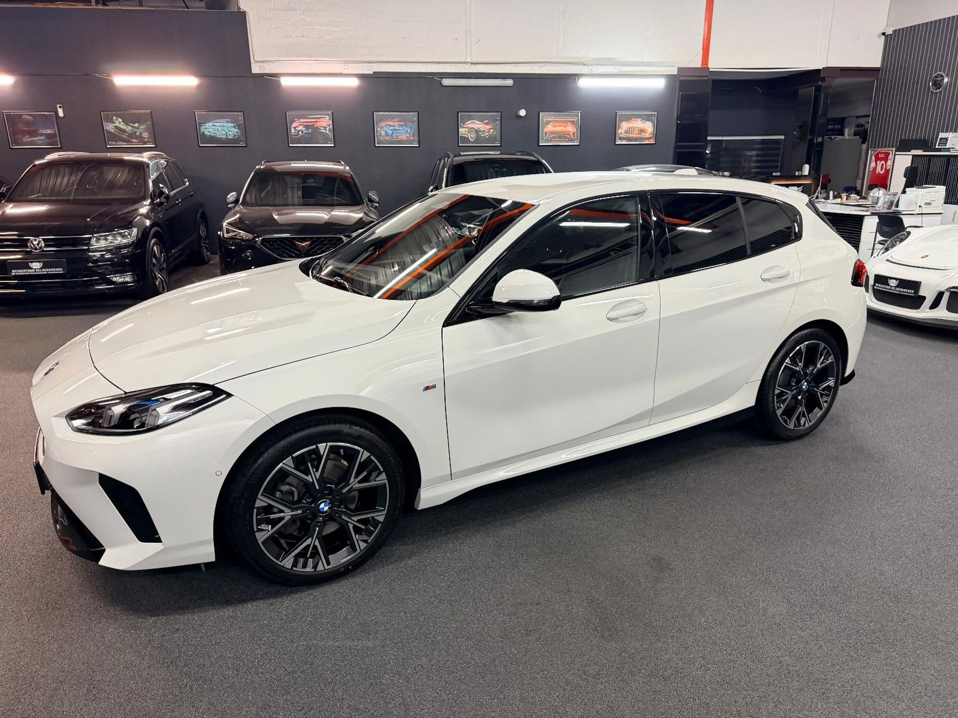 BMW 118 d M Sport ACC/LED/AHK/SHZ/KAMERA/18" — photo 3