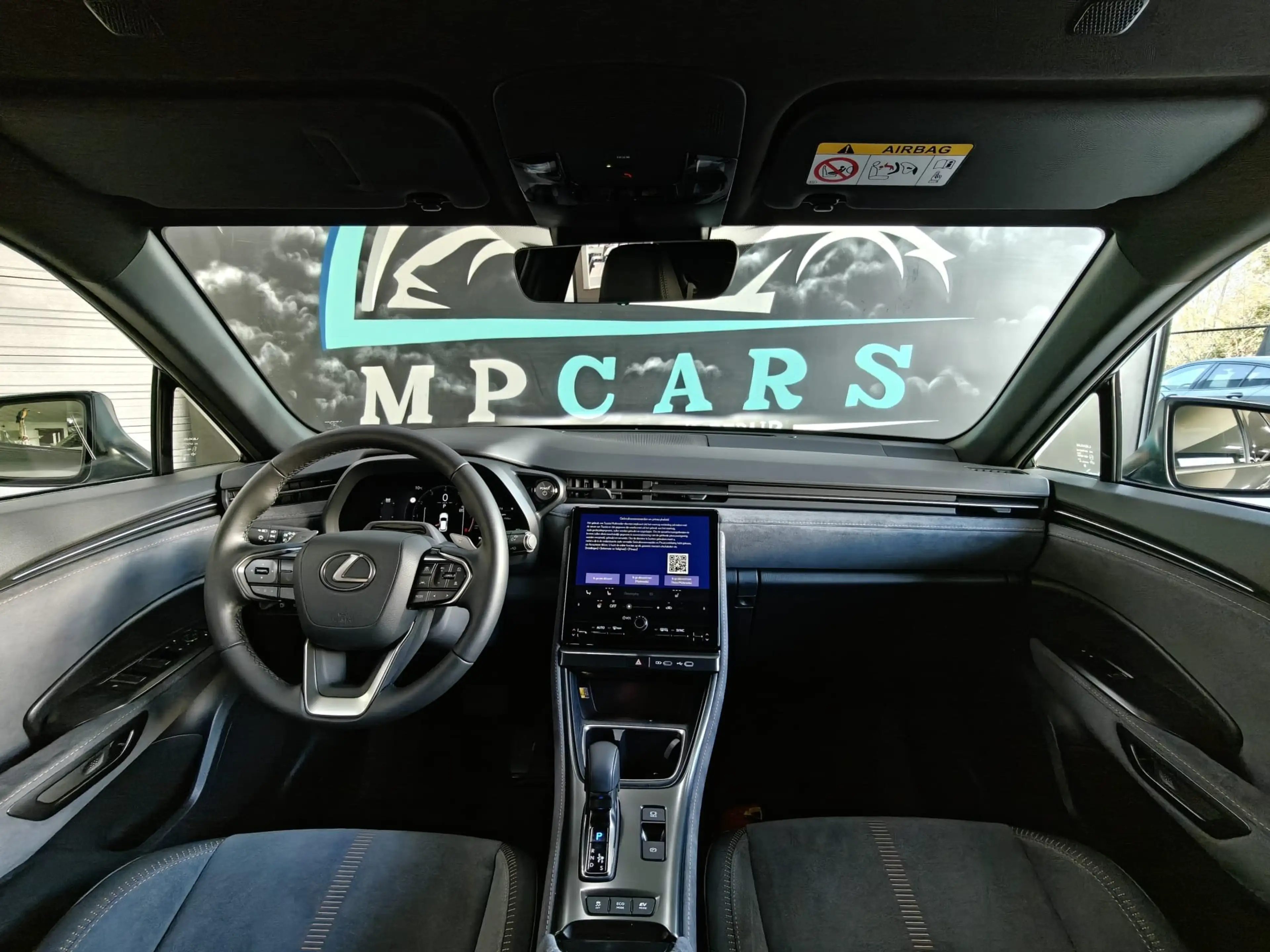 Lexus LBX LBX — photo 12
