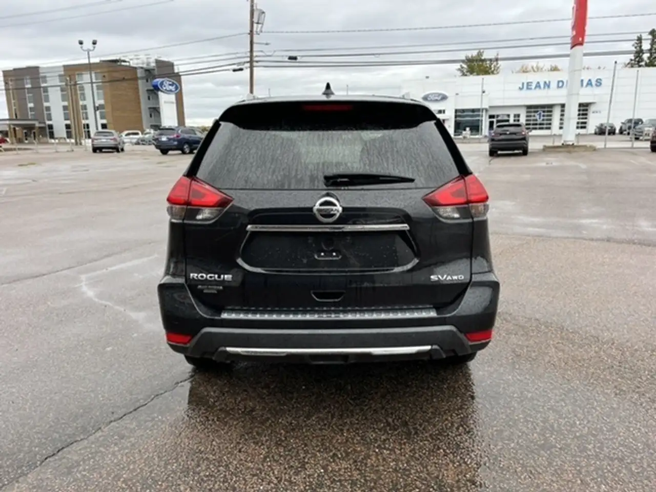 Nissan Rogue снимка Nissan Rogue
