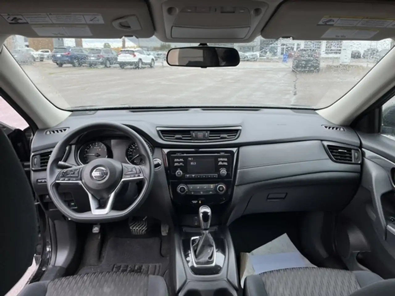 Nissan Rogue снимка Nissan Rogue
