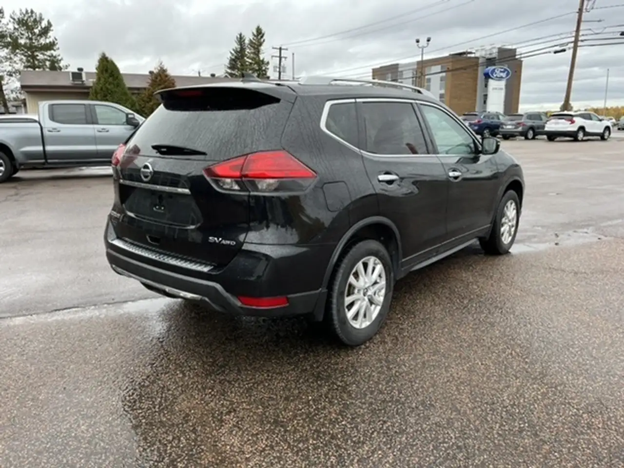 Nissan Rogue снимка Nissan Rogue